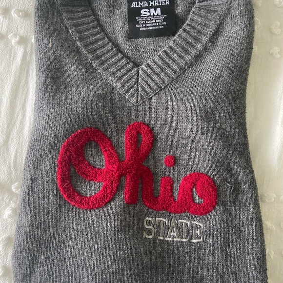 Ohio State Buckeyes Women’s Script Grey Sweater - Picture 1 of 8